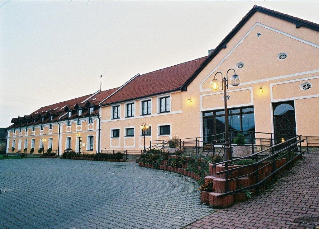 Pension U Svateho Jana Hradec Králové Extérieur photo